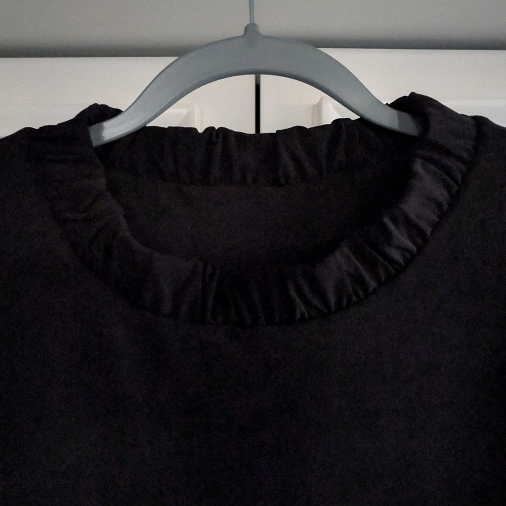 VELVET BY GRAHAM & SPENCER - Black Stretchy Dress with Ruched Neckline - Size XS